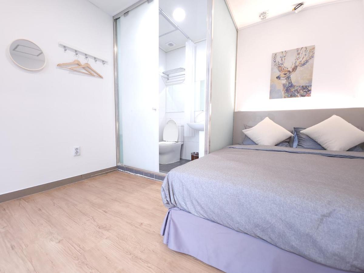 Oyo Hostel Myeongdong 2 Seoul Bagian luar foto