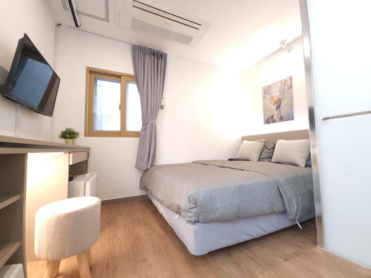 Oyo Hostel Myeongdong 2 Seoul Bagian luar foto