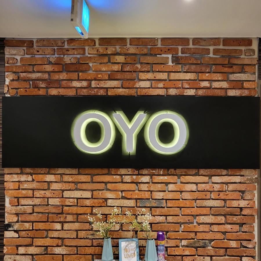 Oyo Hostel Myeongdong 2 Seoul Bagian luar foto