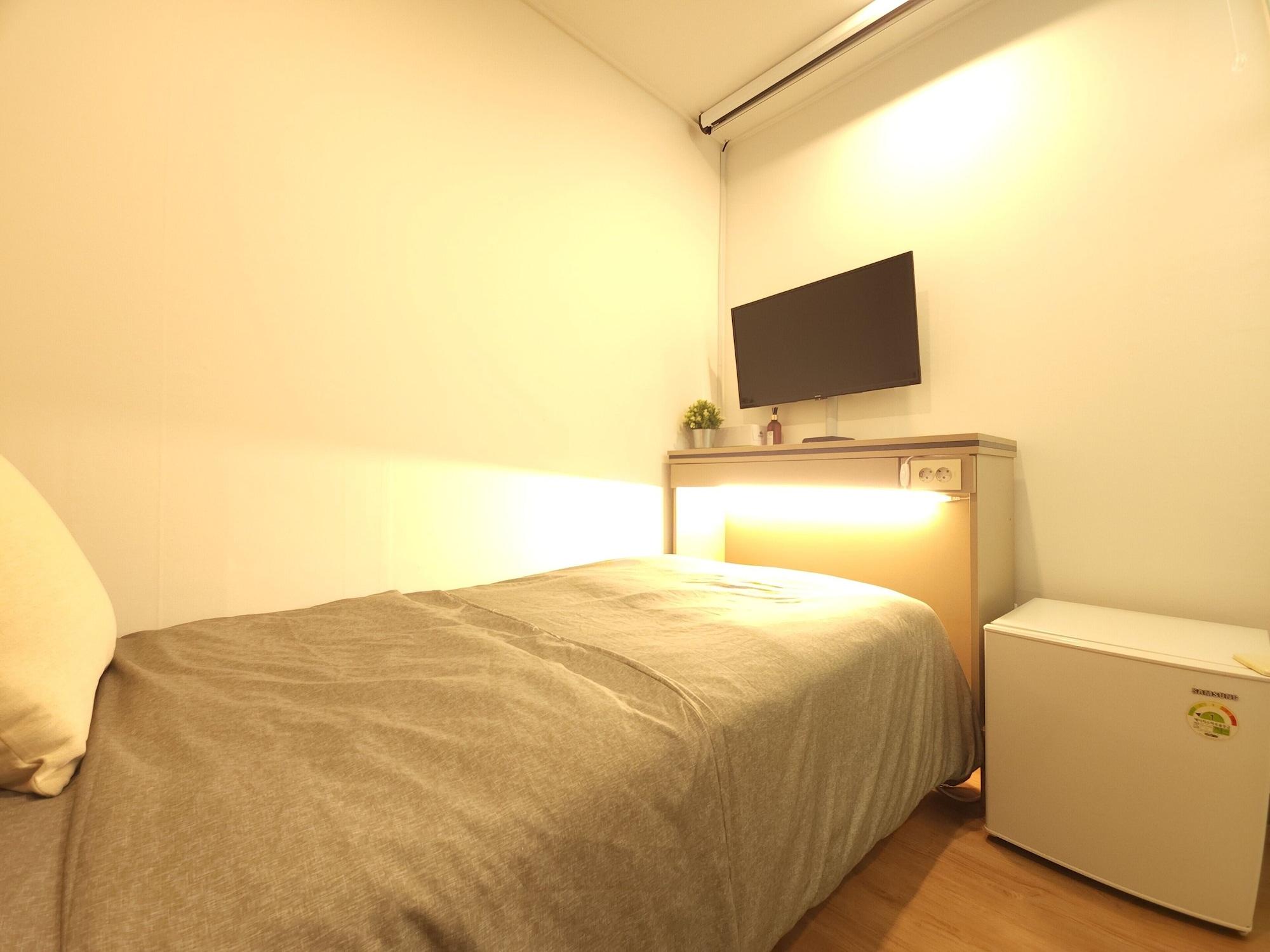 Oyo Hostel Myeongdong 2 Seoul Bagian luar foto