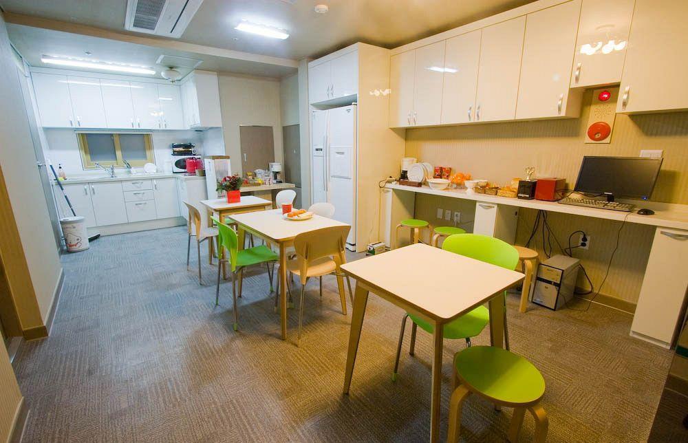 Oyo Hostel Myeongdong 2 Seoul Bagian luar foto