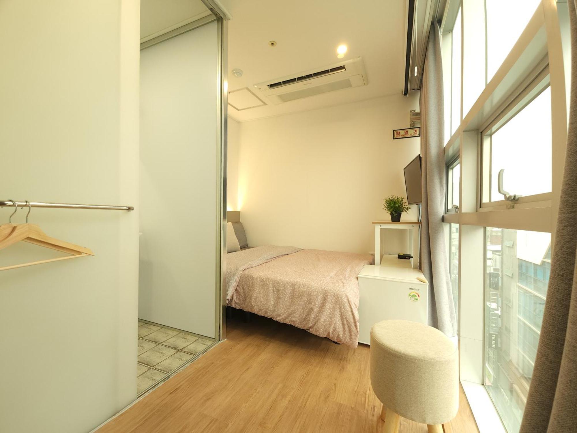 Oyo Hostel Myeongdong 2 Seoul Ruang foto