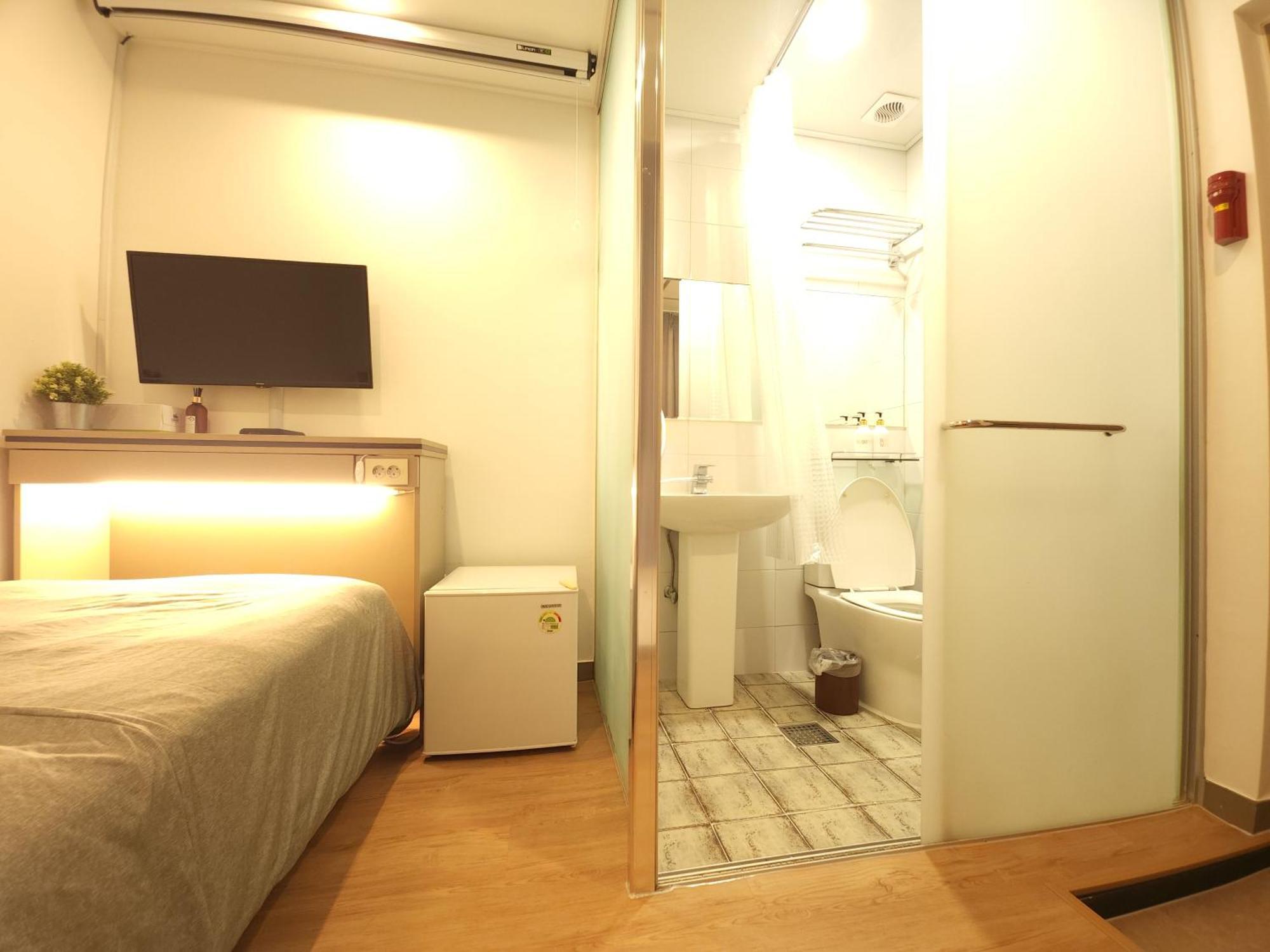 Oyo Hostel Myeongdong 2 Seoul Ruang foto