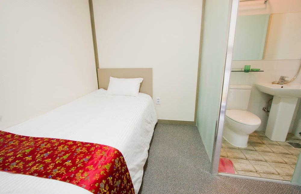 Oyo Hostel Myeongdong 2 Seoul Bagian luar foto